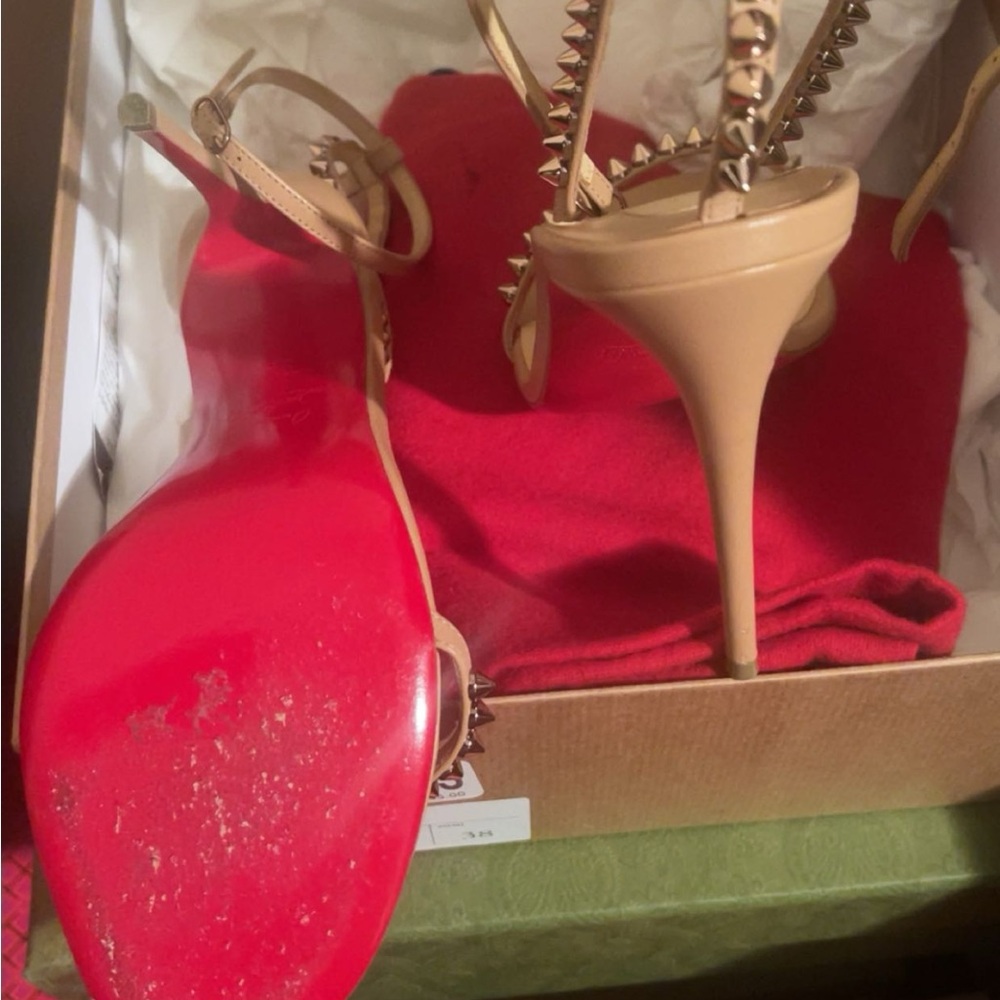 Size 8 Red Bottoms!